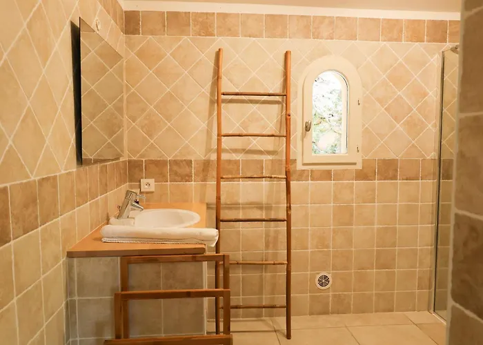 Casta Joia Di Cirendinu Vila